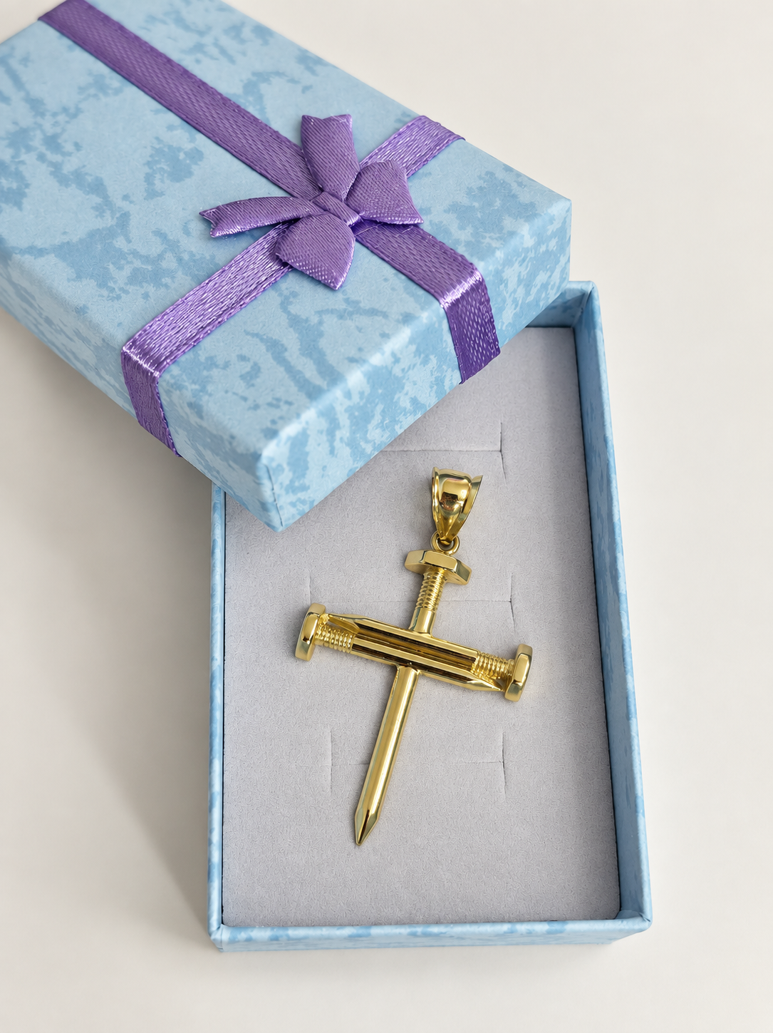 Cruz de Clavos en Oro 10K