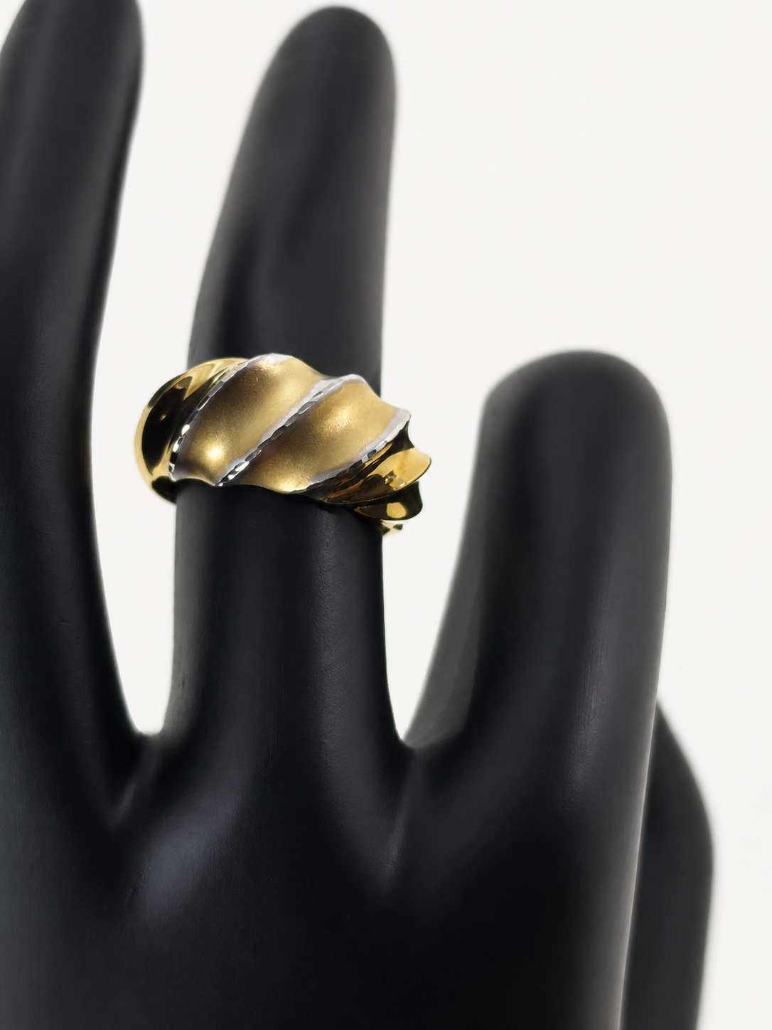 Anillo Ondas Doradas de Oro 10K