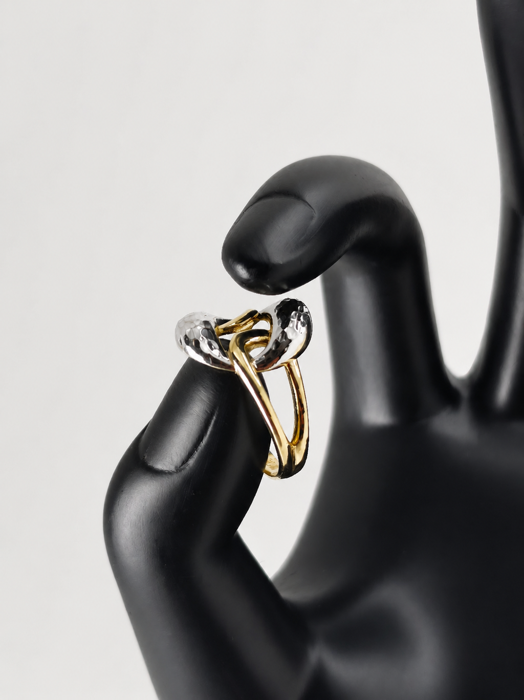 Anillo Lazo Eterno de Oro 10K