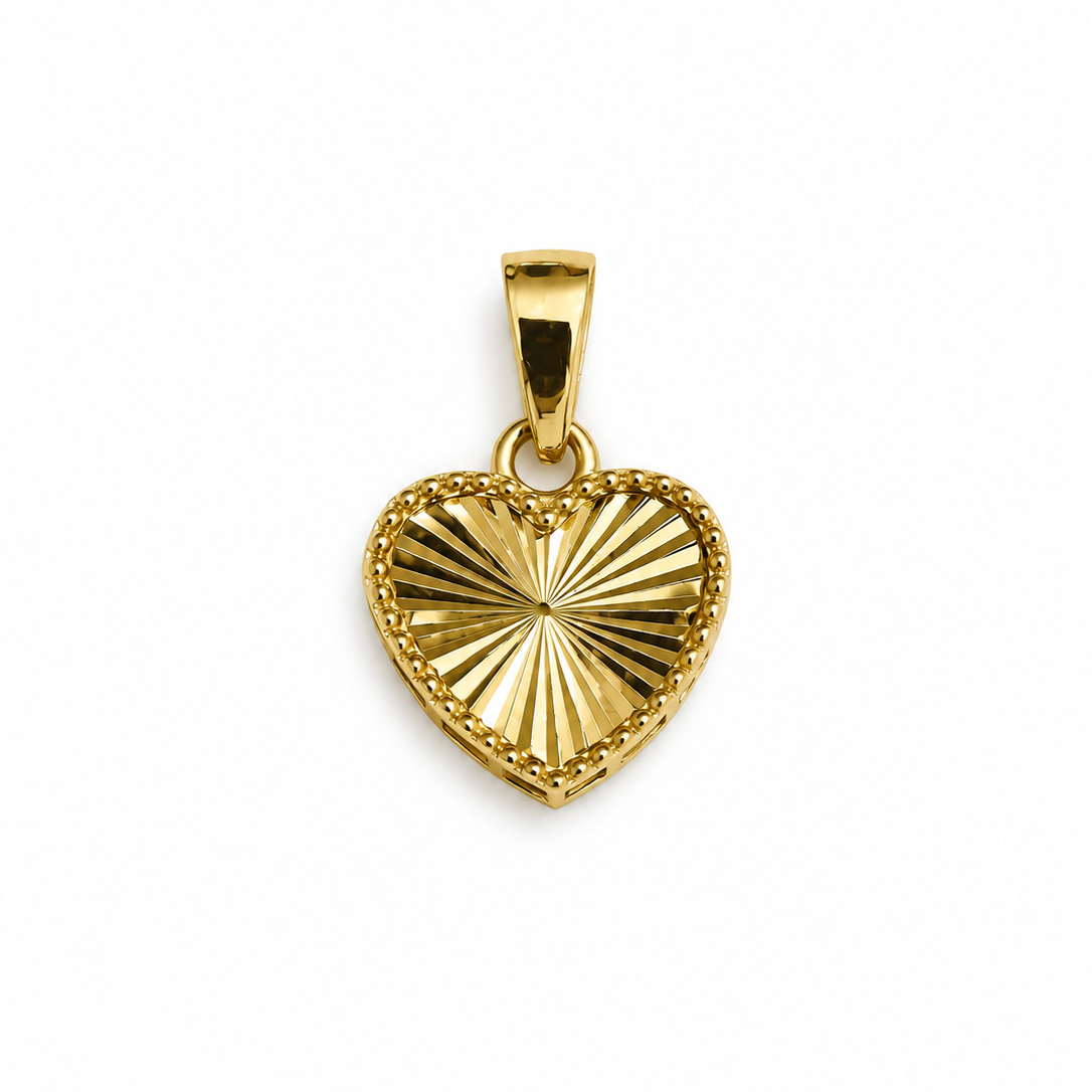 Corazón diamantado en oro 10K