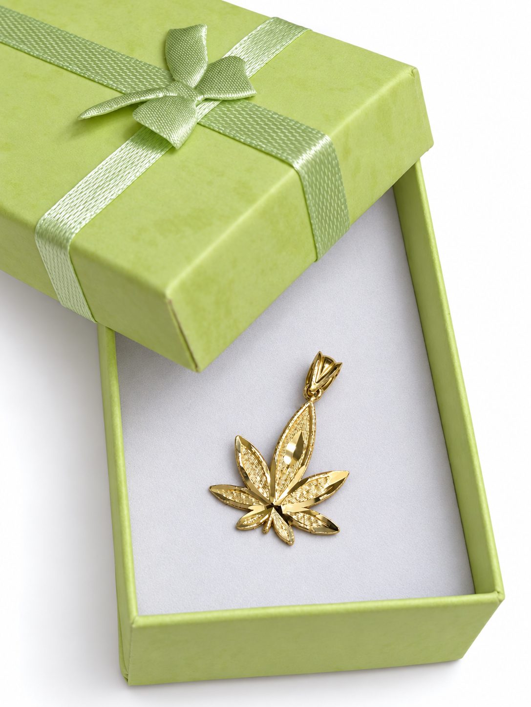 Hoja de cannabis en oro 10K