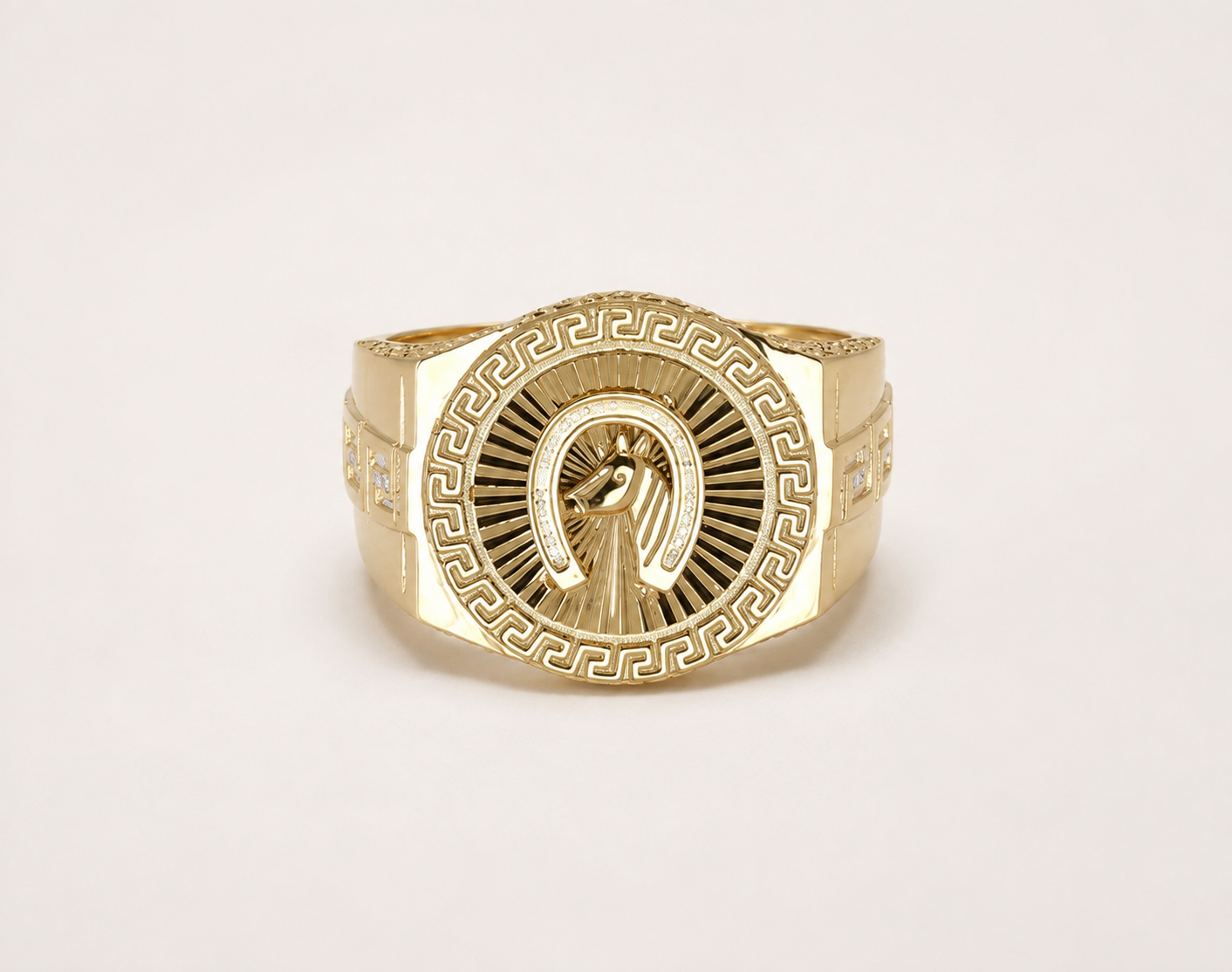 Anillo Corcel Dorado 10k