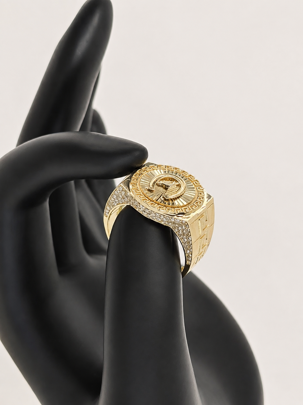 Anillo Corcel Dorado 10k